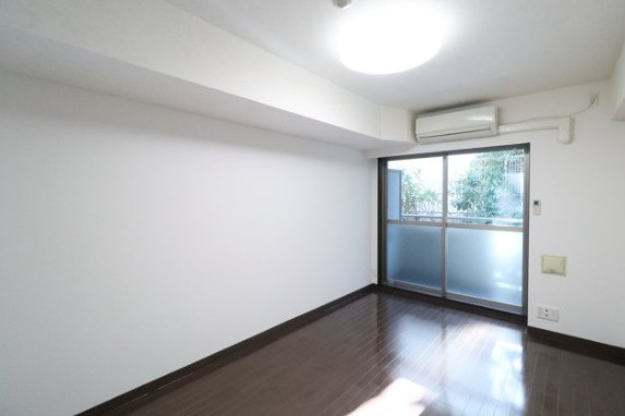 豊島区池袋本町１丁目の賃貸マンションの居間・リビング