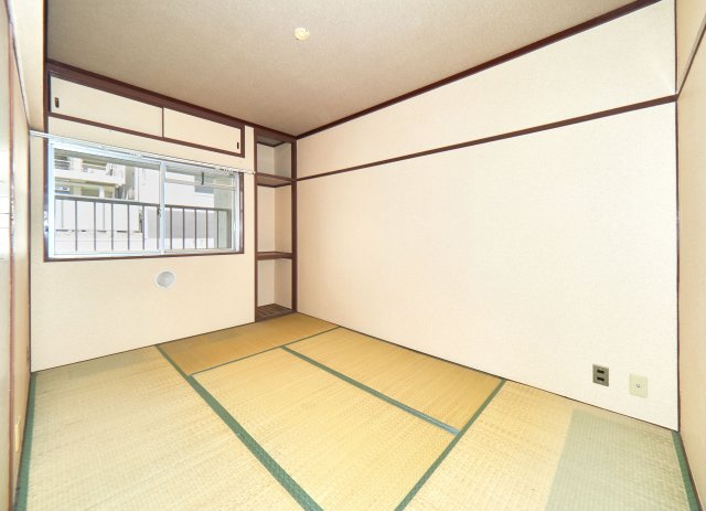 パールハイツの和室|6帖和室