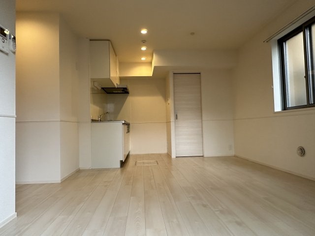 ＫＯＭＩＮＡＭＩ　ＭＡＩＳＯＮ　ＮＯＮＯの居間・リビング