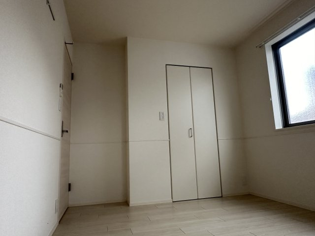 ＫＯＭＩＮＡＭＩ　ＭＡＩＳＯＮ　ＮＯＮＯの寝室