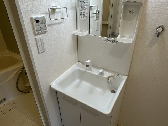 ＫＯＭＩＮＡＭＩ　ＭＡＩＳＯＮ　ＮＯＮＯの洗面所