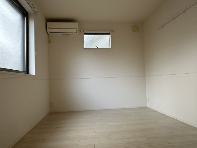 ＫＯＭＩＮＡＭＩ　ＭＡＩＳＯＮ　ＮＯＮＯの寝室