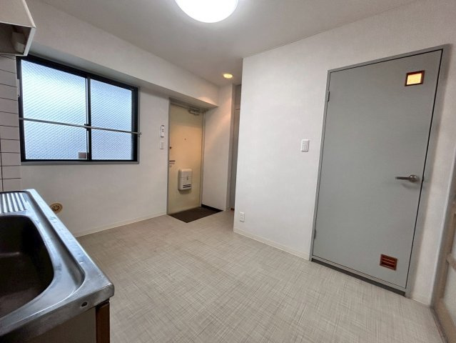 第三メゾン麗の玄関