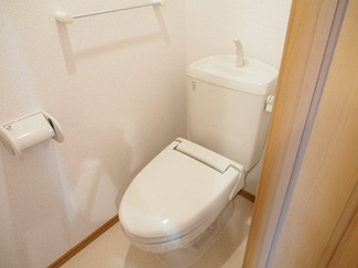 【トイレ】 | メゾン・リベルタ | 清潔感のあるトイレです