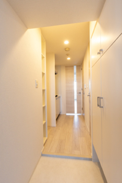 レビスタ白金高輪の玄関|※写真は同タイプ住戸です。