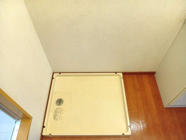 フローラ四月田A棟の洗面所|ゆったりとスペースのある洗面所