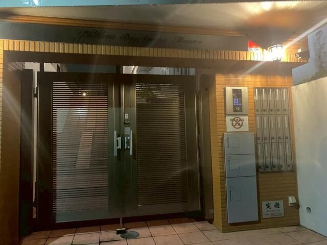 ヨコハマベイマエストロのエントランス