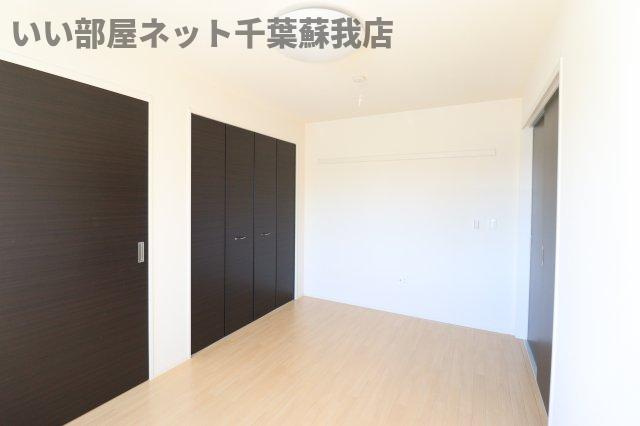 レガシー・Ｋの寝室|広くて明るい寝室