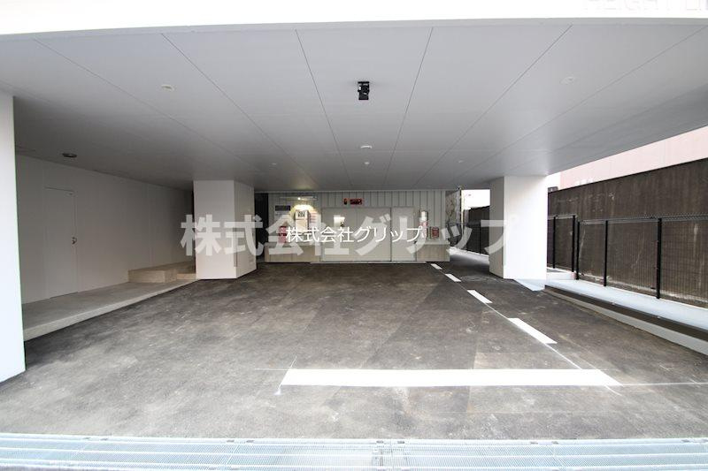 横浜市南区浦舟町３丁目の賃貸マンションの駐車場