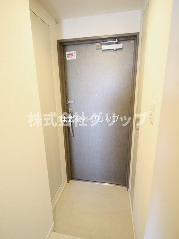 横浜市南区浦舟町３丁目の賃貸マンションの玄関
