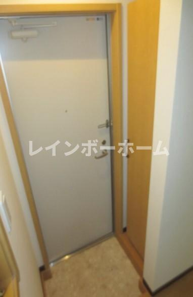 ファインレイバーの玄関
