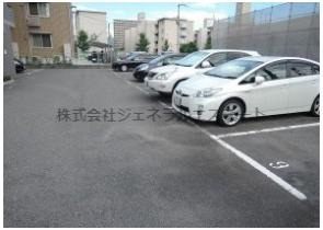 【駐車場】 | ソフィアコート | 車をお持ちの方に嬉しい駐車場付きの物件です
