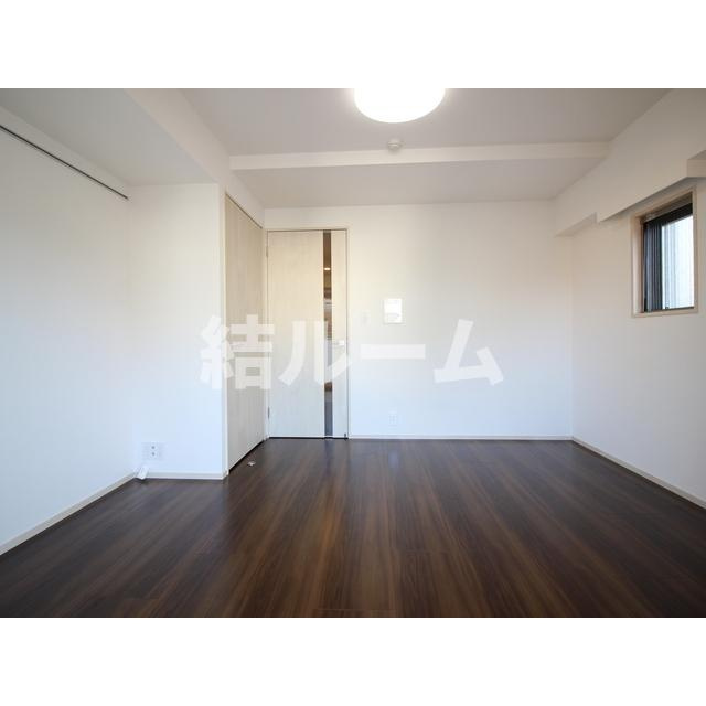 北区滝野川７丁目の賃貸マンションの居間・リビング