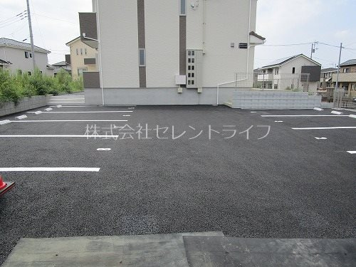 Grand　Field　みどりの南の駐車場