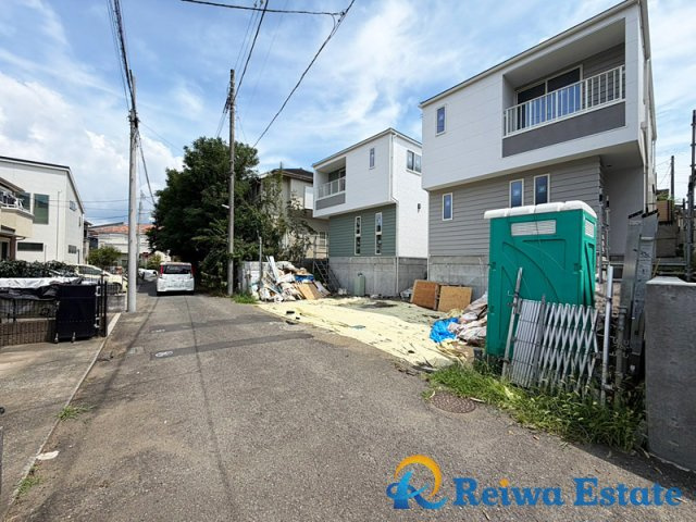 新築戸建　藤沢市辻堂東海岸1丁目の前面道路含む現地写真