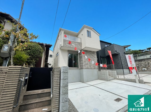高槻市真上町　第1期　新築一戸建ての外観|安心の10年保証！外観を美しく保ち、雨水で汚れを落とします！気になることがありましたら、お気軽にお問い合わせください！