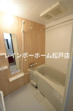 仲介手数料（賃料の1.10ヵ月）の50％OFF対象物件！の浴室|コンパクトで使いやすいお風呂です