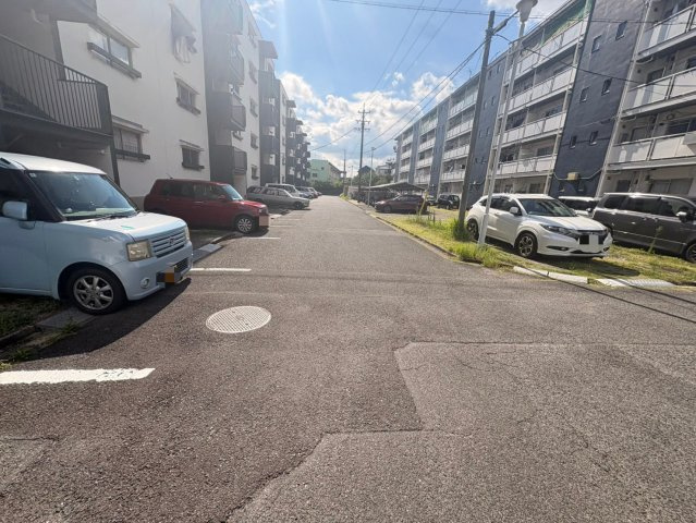 ビレッジハウス田中第二8号棟の駐車場