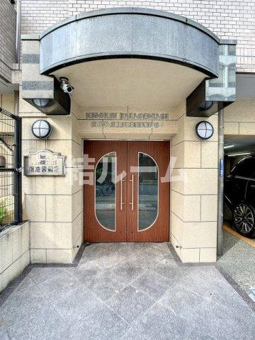 豊島区南池袋２丁目の賃貸マンションのエントランス