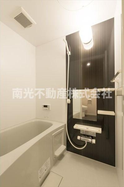 Valenti小阪(バレンティコサカ)の浴室