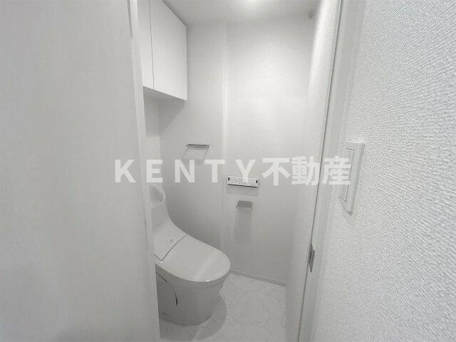 【トイレ】 | ハーモニーレジデンス羽田ウエスト＃００２ | 落ち着いたトイレです