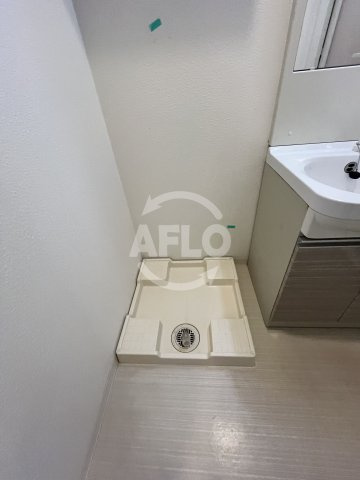 スプランディッド新大阪3の洗面所|スプランディッド新大阪Ⅲ　洗濯パン