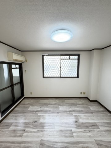 Y・MHOUSEの居間・リビング
