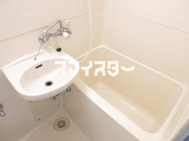 ベルピア河辺第１－１の洗面所