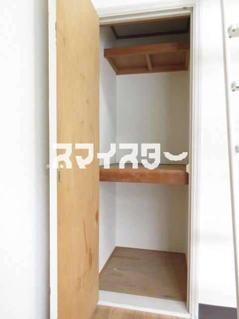 ベルピア河辺第１－１の寝室