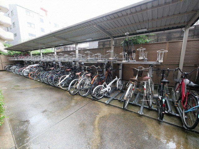 エステムコート梅田茶屋町デュアルスペースの駐車場