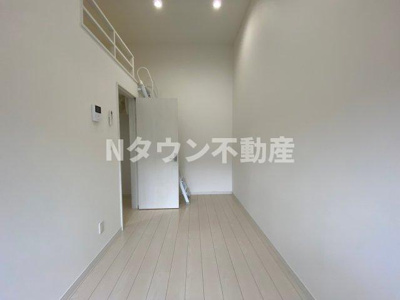 【洋室】 | リバティ八田 | 落ち着いた色調の洋室です