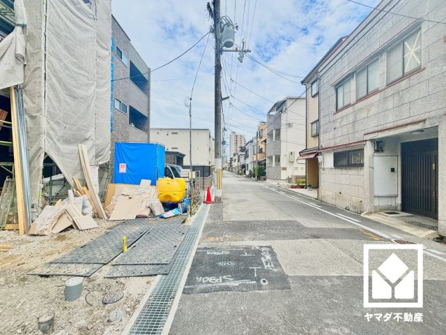尼崎市神田中通８丁目１期の前面道路含む現地写真