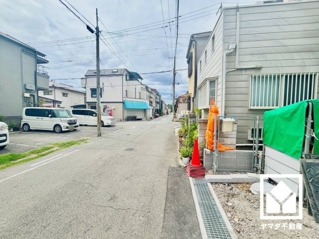 尼崎市神田中通８丁目１期の前面道路含む現地写真