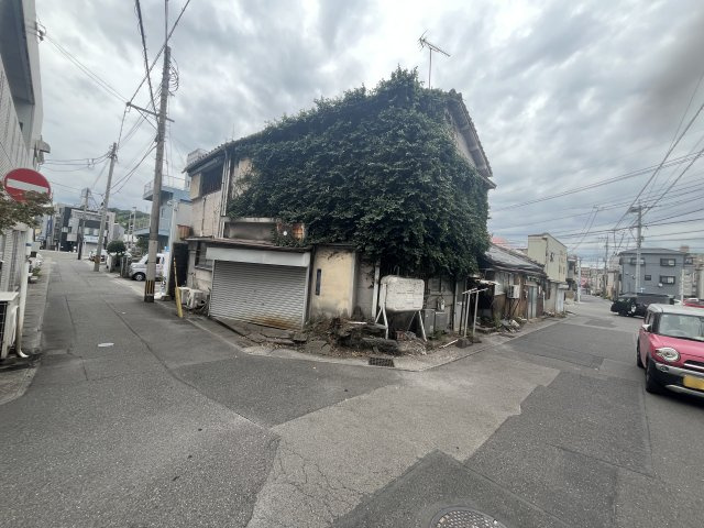 上本町売土地の前面道路含む現地写真