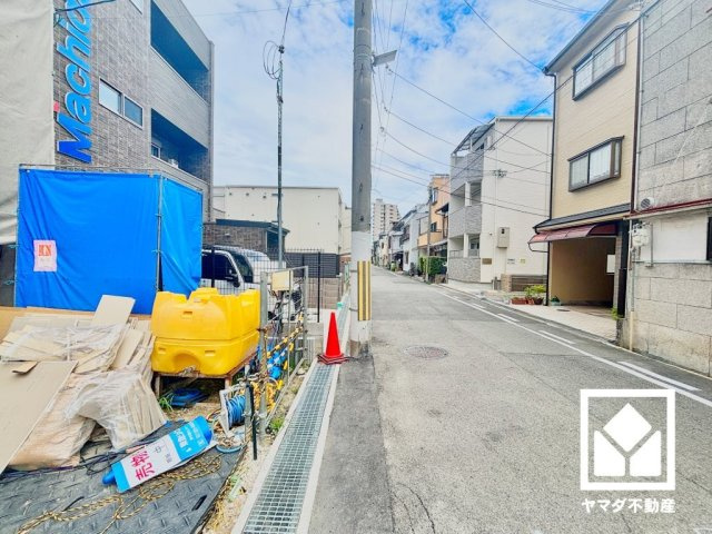 尼崎市神田中通８丁目１期の前面道路含む現地写真