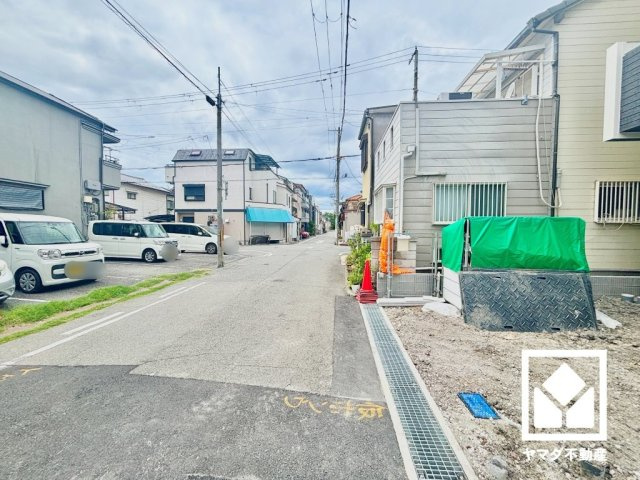 尼崎市神田中通８丁目１期の前面道路含む現地写真