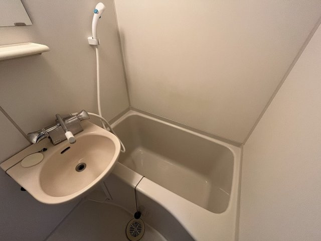 レオパレスホワイトヒルズ西生田の浴室|シングルレバー設置