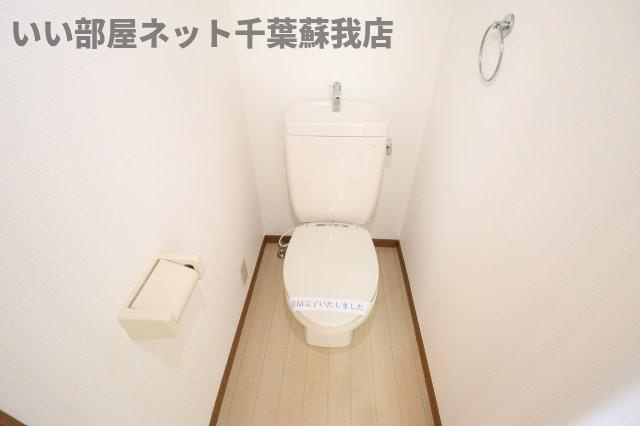 ラ・セゾンのトイレ|ゆったりとした空間のトイレです