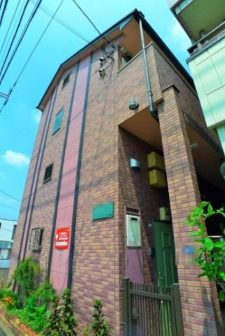 ハイネス元町のエントランス