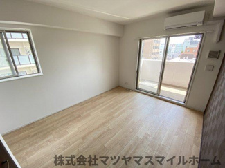【居間・リビング】 | スプランディッド放出