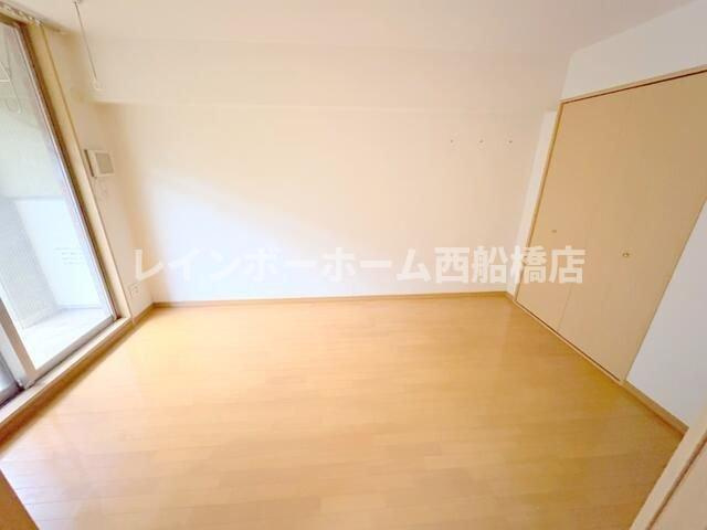 シャングリアマルタの寝室|同タイプ反転タイプのお部屋です