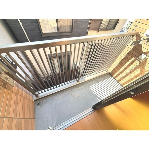 プティ オランジュ　名古屋市賃貸　仲介手数料無料のバルコニー