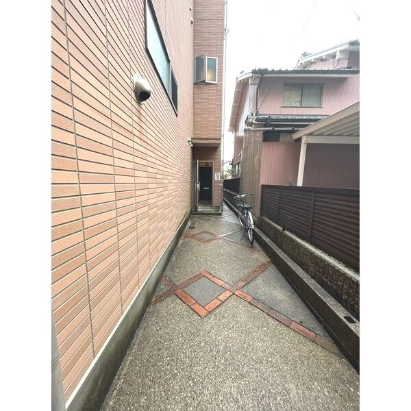 プティ オランジュ　名古屋市賃貸　仲介手数料無料のエントランス