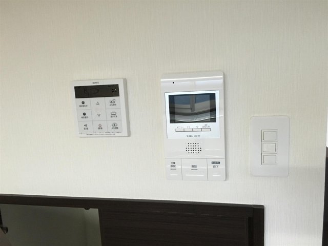 【設備】 | Caron旭通り | TVモニター付きインターホン
