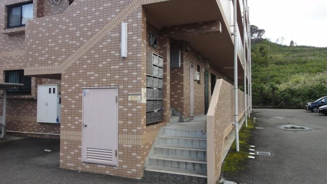 【エントランス】 | ユーミーいちまるIII | 建物入り口