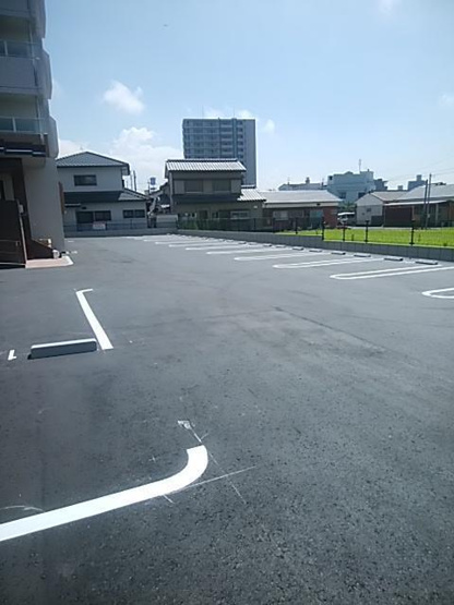 【駐車場】 | ヒカオプリンセスマンション | イメージ写真（ゴミストッカー）