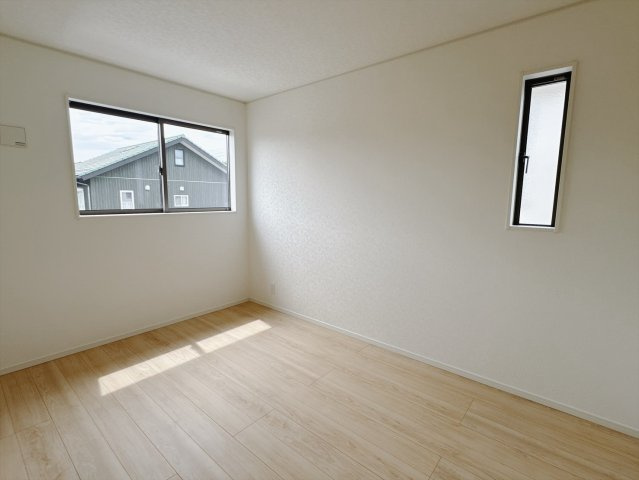 【新築戸建】前橋市川原町第4の洋室|■2階洋室（3号棟）｜子供部屋のメリットは「自立心を養うことができる」「自分で整理整頓できるようになる」そして、お子様が成長した際には「プライバシーを確保できる」といい事だらけ♪