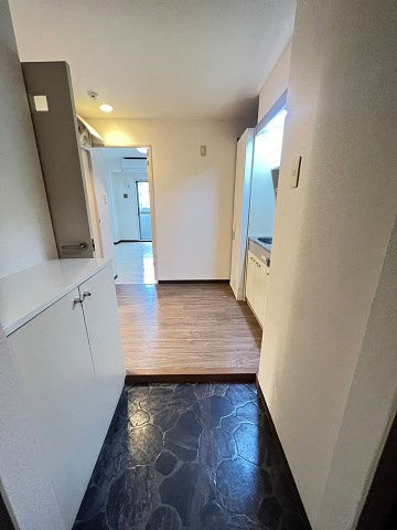 フェアリーコート歌島橋の玄関