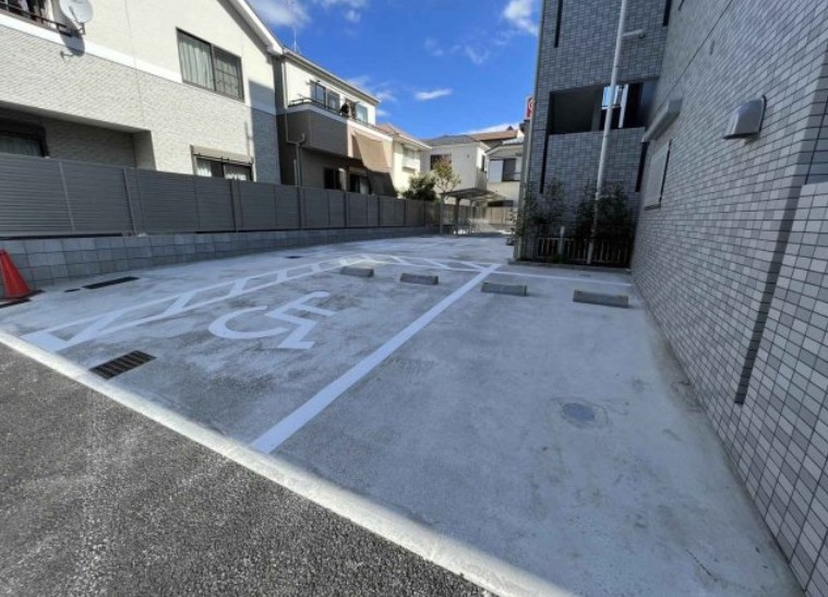 アーバンパーク六町の駐車場