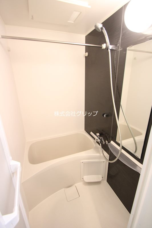 横浜市南区睦町１丁目の賃貸マンションの浴室